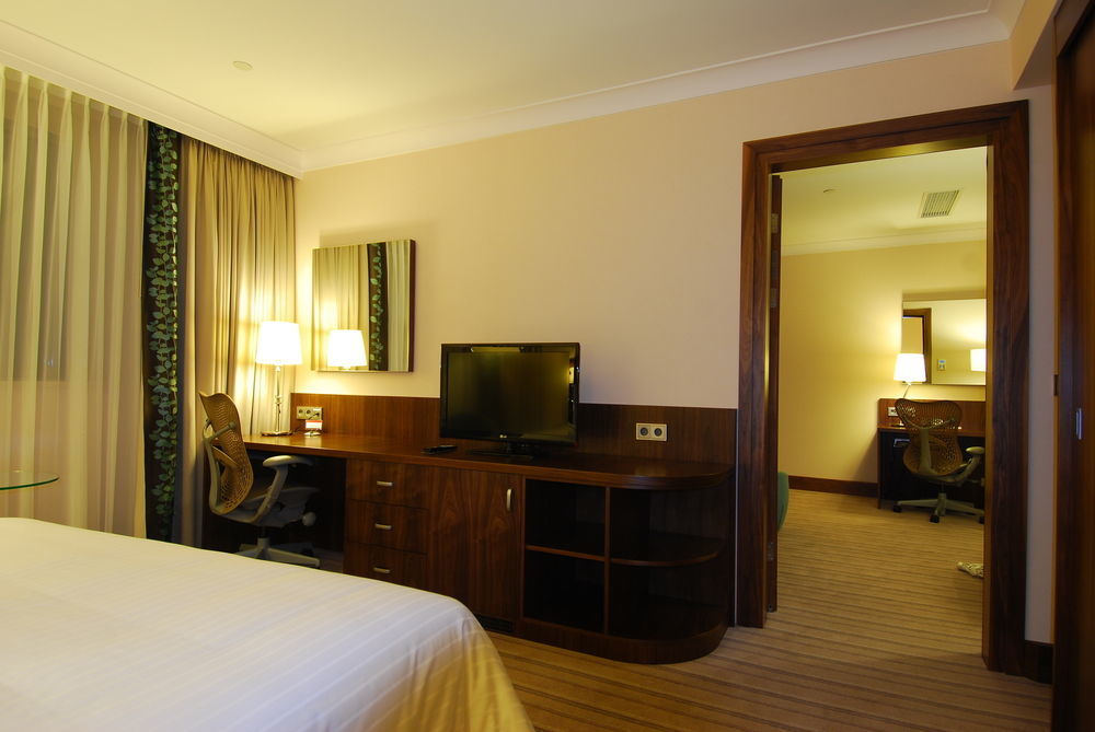 Hilton Garden 4*